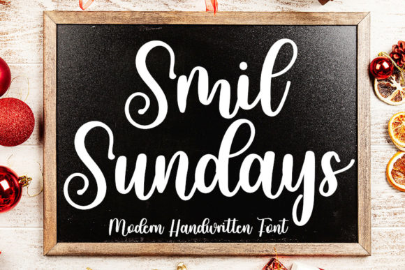 Smile Sundays: A Script Font for Warmth and Creativity